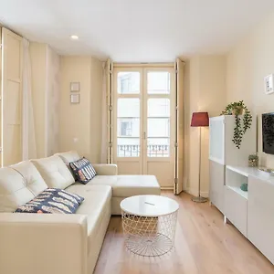 https://lucia-soho-2-balcony.1costadelsol.com