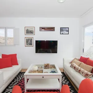 https://apto-20-pasos-del-mar-el-poris-con-vista-mar.in-canary-islands.com